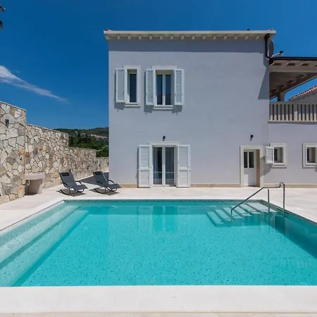 Bond Vila Dubrovník