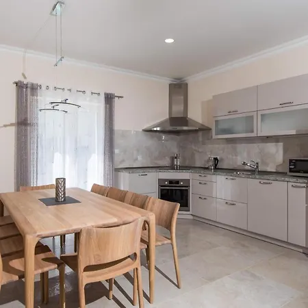 Bond Villa Dubrovnik